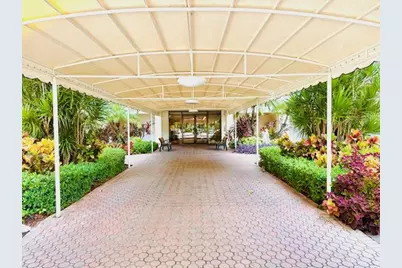 3051 N Course Drive #807, Pompano Beach, FL 33069 - Photo 2