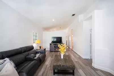 370 SW 203rd Avenue, Pembroke Pines, FL 33029 - Photo 10