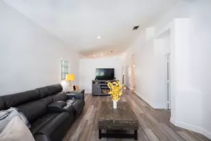 370 SW 203rd Ave, Pembroke Pines, FL 33029 - Photo 10