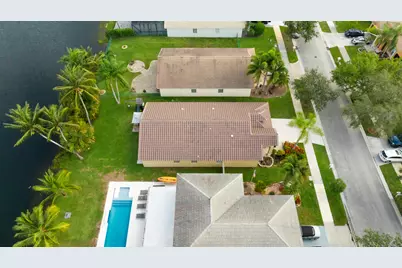 370 SW 203rd Avenue, Pembroke Pines, FL 33029 - Photo 38