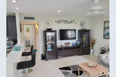662 Burgundy N, Delray Beach, FL 33484 - Photo 6