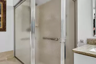 110 Half Moon Cir, Hypoluxo, FL 33462 - Photo 14