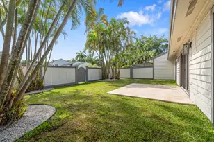 13407 Bedford Mews Ct, Wellington, FL 33414 - Photo 12