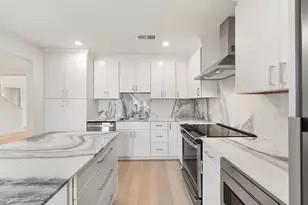 13407 Bedford Mews Ct, Wellington, FL 33414 - Photo 6