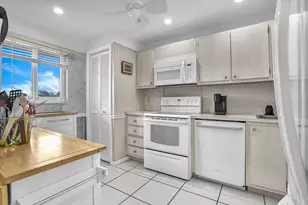 1523 E Hillsboro Blvd, Deerfield Beach, FL 33441 - Photo 16