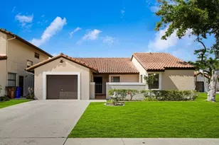 45 Columbia Ct, Deerfield Beach, FL 33442 - Photo 1