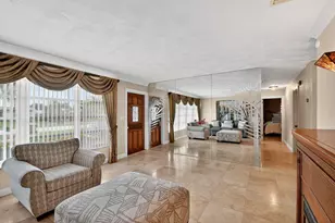 133 Greenbrier Dr, Palm Springs, FL 33461 - Photo 10
