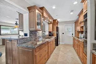 133 Greenbrier Dr, Palm Springs, FL 33461 - Photo 20