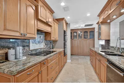 133 Greenbrier Drive, Palm Springs, FL 33461 - Photo 22