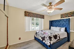 133 Greenbrier Dr, Palm Springs, FL 33461 - Photo 12