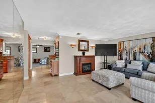 133 Greenbrier Dr, Palm Springs, FL 33461 - Photo 6