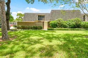 630 6th Terrace, Palm Beach Gardens, FL 33418 - Photo 1