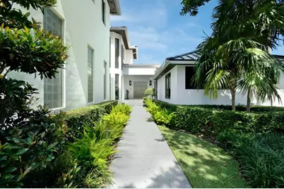201 Palm Trail, Delray Beach, FL 33483 - Photo 10