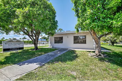 3865 10th Avenue N, Palm Springs, FL 33461 - Photo 4