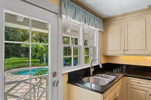 6 Via Vizcaya, Palm Beach, FL 33480 - Photo 18