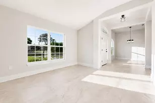 372 SW Feldman Ave, Port Saint Lucie, FL 34953 - Photo 2