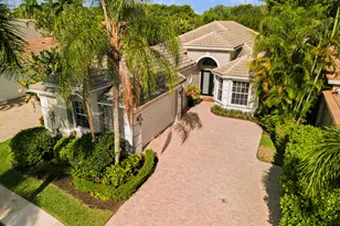 10916 Northgreen Dr, Wellington, FL 33449 - Photo 2