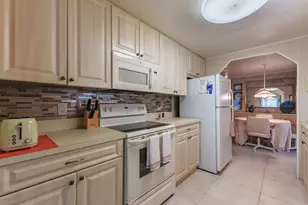218 W Caribbean, Port Saint Lucie, FL 34952 - Photo 40
