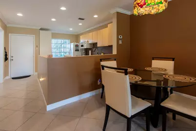 8666 Bella Vista Drive #111, Boca Raton, FL 33433 - Photo 6