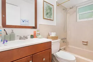1680 NE 34th Ln, Oakland Park, FL 33334 - Photo 14