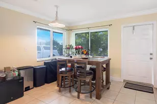 1680 NE 34th Ln, Oakland Park, FL 33334 - Photo 8