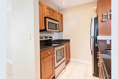 1680 NE 34th Lane, Oakland Park, FL 33334 - Photo 12