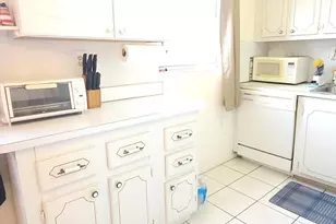 147 Bedford F, West Palm Beach, FL 33417 - Photo 4