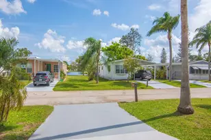 212 W Caribbean, Port Saint Lucie, FL 34952 - Photo 6