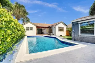 717 N E St, Lake Worth Beach, FL 33460 - Photo 4