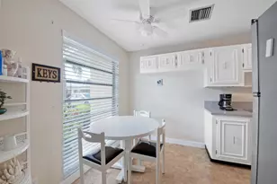 13670 Via Flora, Delray Beach, FL 33484 - Photo 10