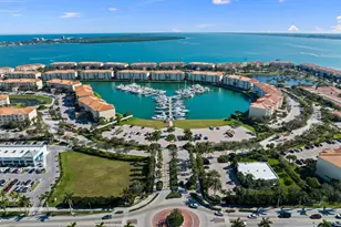 29 Harbour Isle Dr, Fort Pierce, FL 34949 - Photo 4