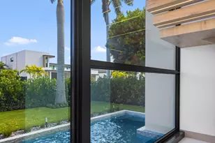 541 Golden Harbour Dr, Boca Raton, FL 33432 - Photo 36