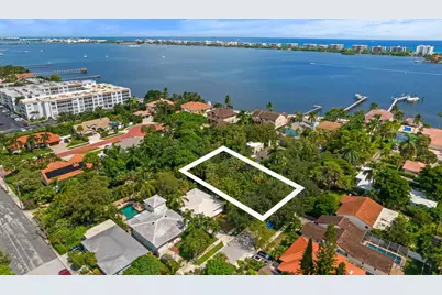 4 17th Avenue S, Lake Worth Beach, FL 33460 - Photo 1