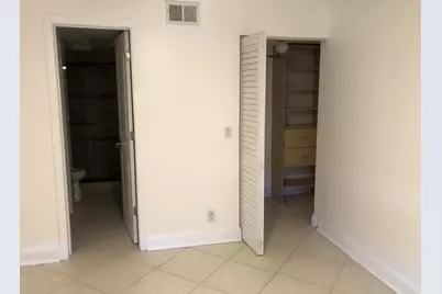 21911 Lake Forest Circle #204, Boca Raton, FL 33433 - Photo 12