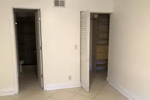 21911 Lake Forest Cir, Boca Raton, FL 33433 - Photo 12