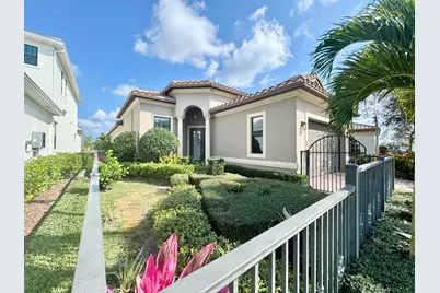 320 SE Fascino Circle, Port Saint Lucie, FL 34984 - Photo 1