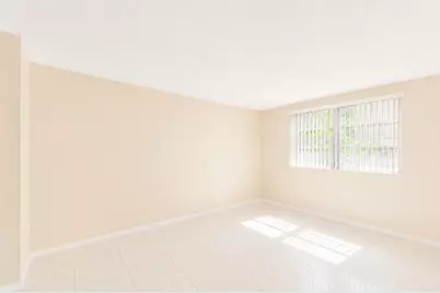 3090 NW 46th Avenue #105c, Lauderdale Lakes, FL 33313 - Photo 4