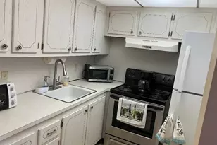 100 Ventnor E, Deerfield Beach, FL 33442 - Photo 8