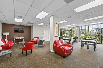 2425 Presidential Way #1006, West Palm Beach, FL 33401 - Photo 18