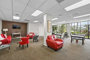 2425 Presidential Way, West Palm Beach, FL 33401 - Photo 18