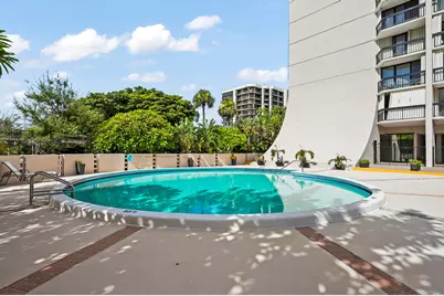 2425 Presidential Way #1006, West Palm Beach, FL 33401 - Photo 20