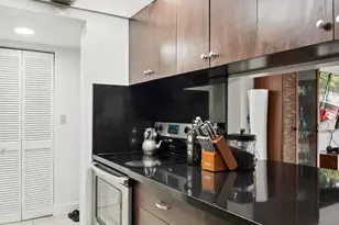 1891 N 61st Ave, Hollywood, FL 33024 - Photo 8