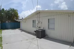 377 NW Nw 49th Street St, Fort Lauderdale, FL 33309 - Photo 4
