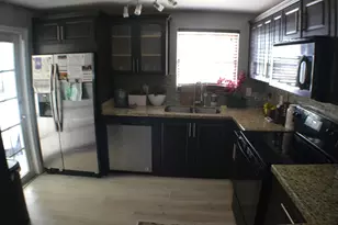 377 NW Nw 49th Street St, Fort Lauderdale, FL 33309 - Photo 16
