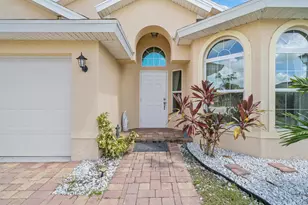 9760 Palm Breezes Dr Dr, Fort Pierce, FL 34945 - Photo 4