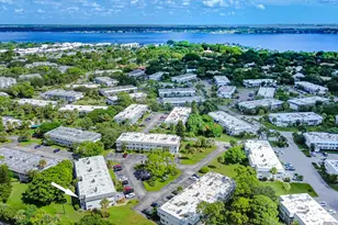 2929 SE Ocean Blvd, Stuart, FL 34996 - Photo 32
