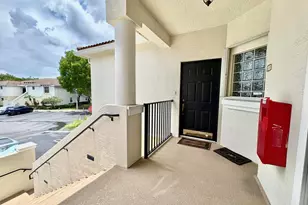 23265 Carolwood Ln, Boca Raton, FL 33428 - Photo 4