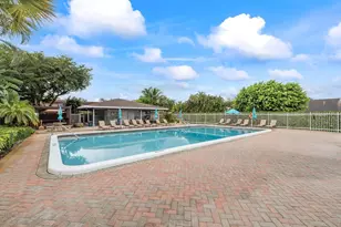 1805 SW 81st Ave, Davie, FL 33324 - Photo 14