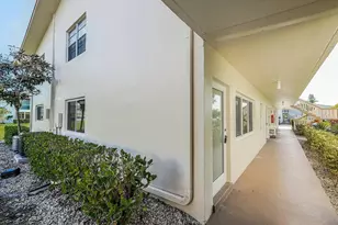 105 Coventry E, West Palm Beach, FL 33417 - Photo 1