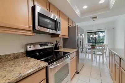 11355 Pond View Drive #D203, Wellington, FL 33414 - Photo 6